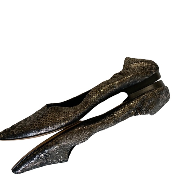 ISOLA PADRA METALLIC LEATHER POINTY TOE FLATS - Picture 2 of 16